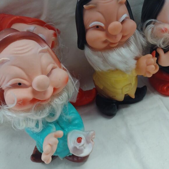 SEVEN DWARFS 7 IN LOT * uSED * - Picture 3 of 6